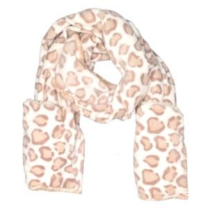 MUK LUKS Snow Leopard Fleece Scarf with Pockets.